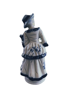 Porzellanfigur „Dame mit Lyra“ – Drache Design, handgemalt