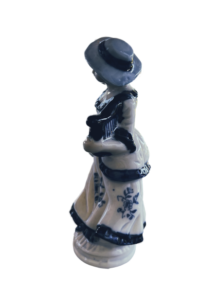 Porzellanfigur „Dame mit Lyra“ – Drache Design, handgemalt